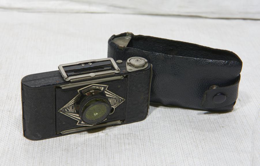 Ensign Midget Camera