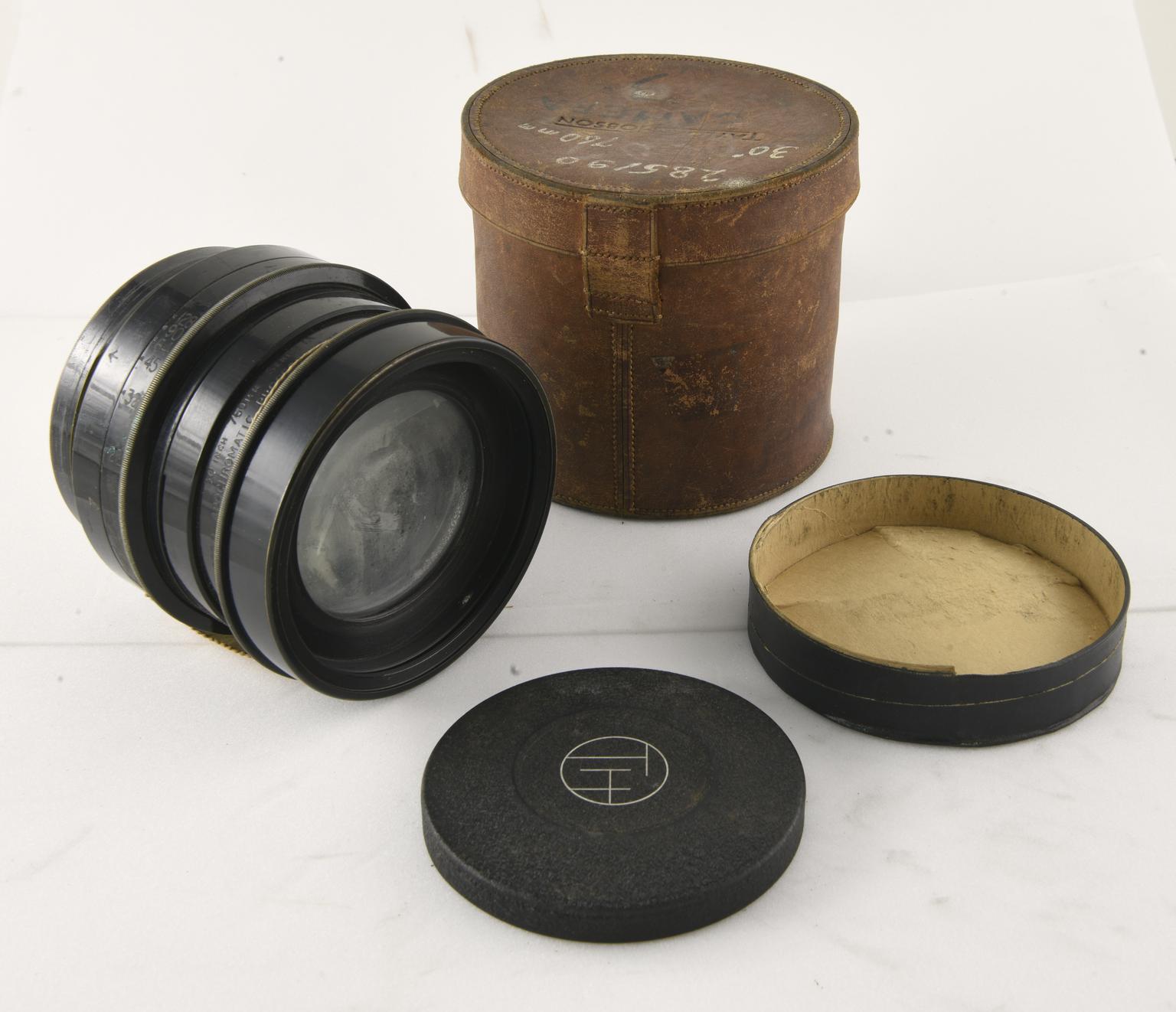 Cooke Apochromatic process lens F.16 | Science Museum Group Collection
