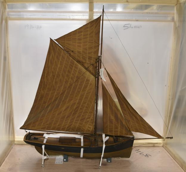 Model of an oyster dredging boat