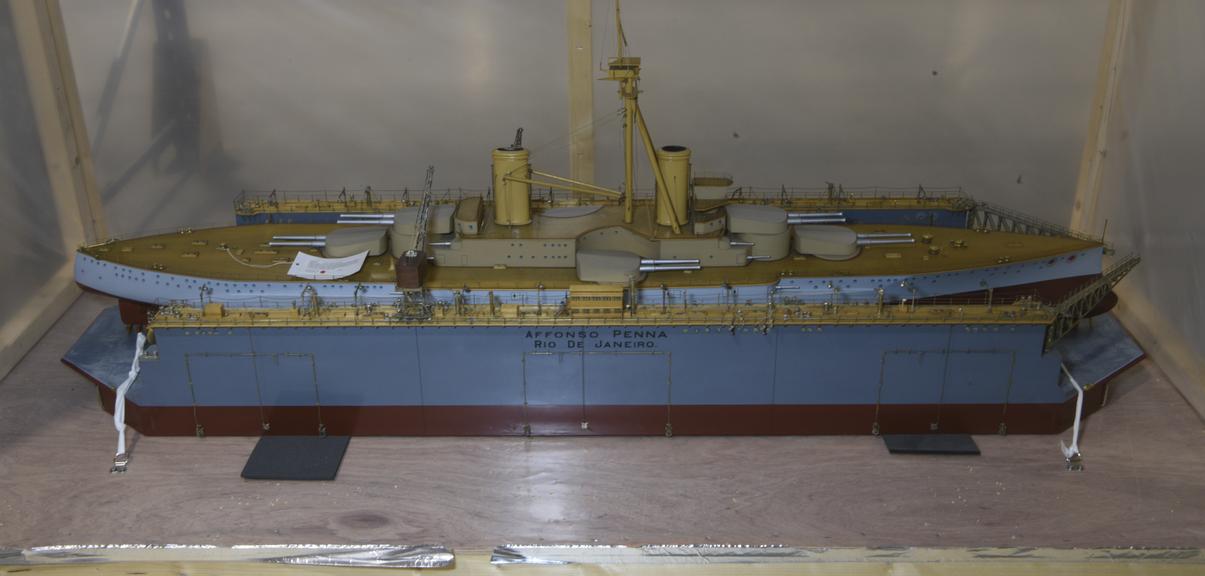 Model of self docking floating dock "Affonso Penna" containing model of Brazilian Battleship "San Paulo"