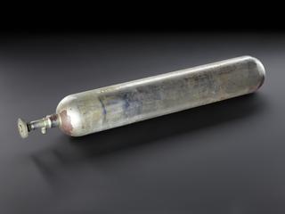 Oxygen cylinder, 1922-1959