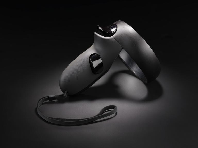 Meta Oculus Quest controller (Right)