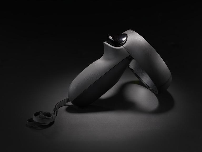 Meta Oculus Quest controller (Left)