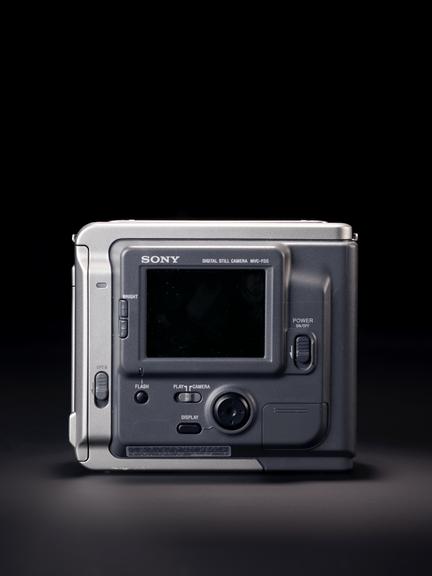 Sony Mavica MVC-FD5 digital camera