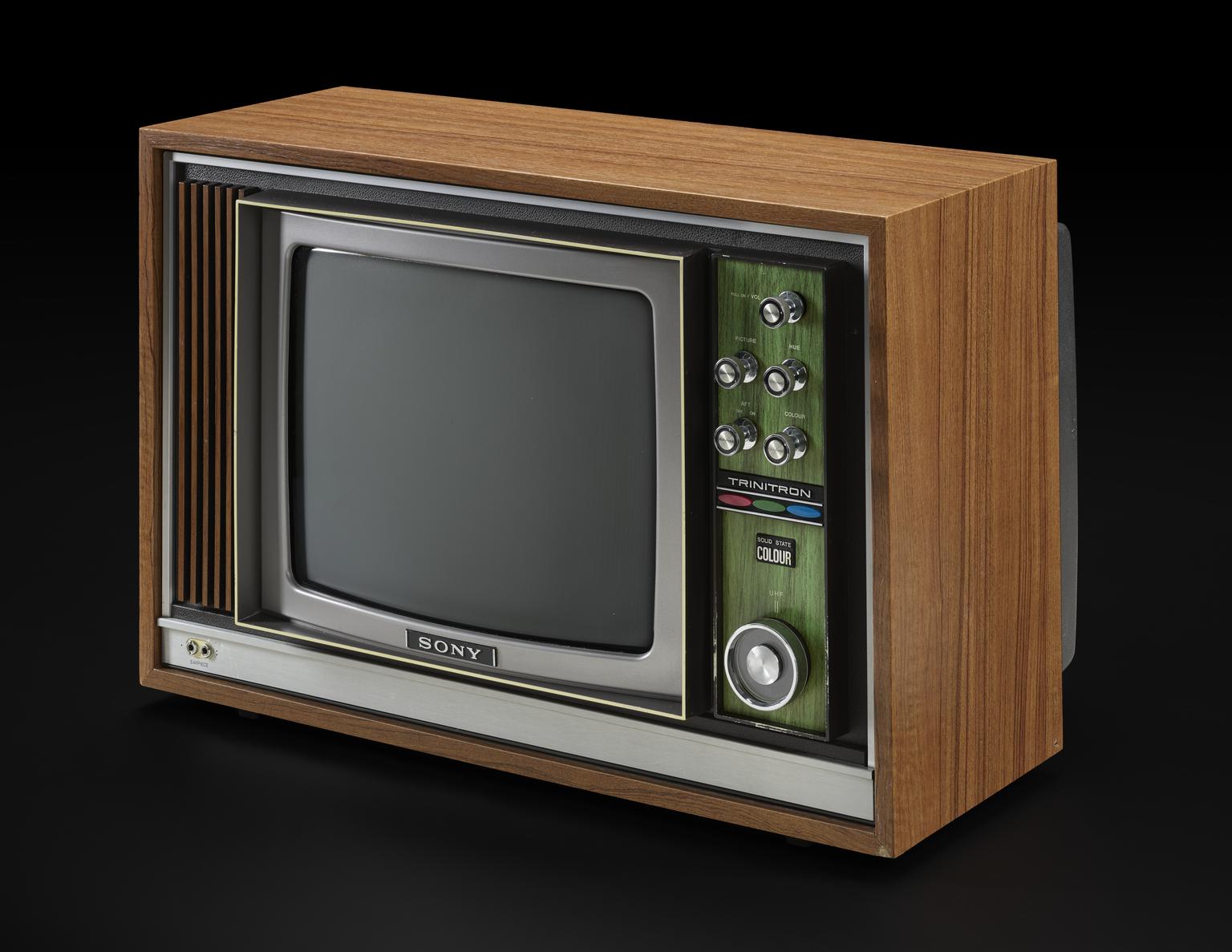 Trinitron KV-1330UB Colour Television Receiver | Science Museum