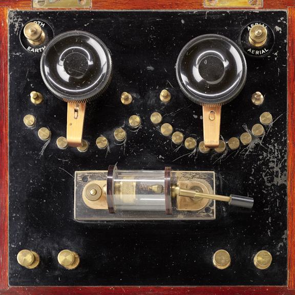 Homemade crystal set radio receiver