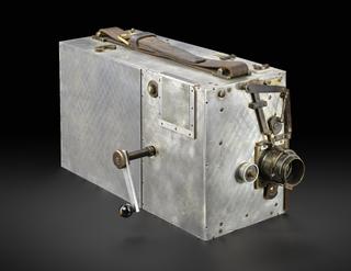 Captain John Noel's cine camera used on 1922 Everest expedition