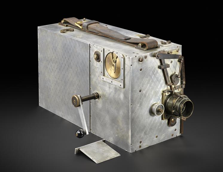 Captain John Noel's cine camera used on 1922 Everest expedition