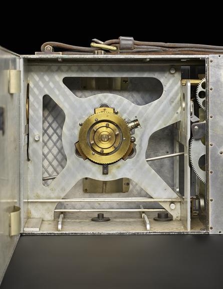 Captain John Noel's cine camera used on 1922 Everest expedition