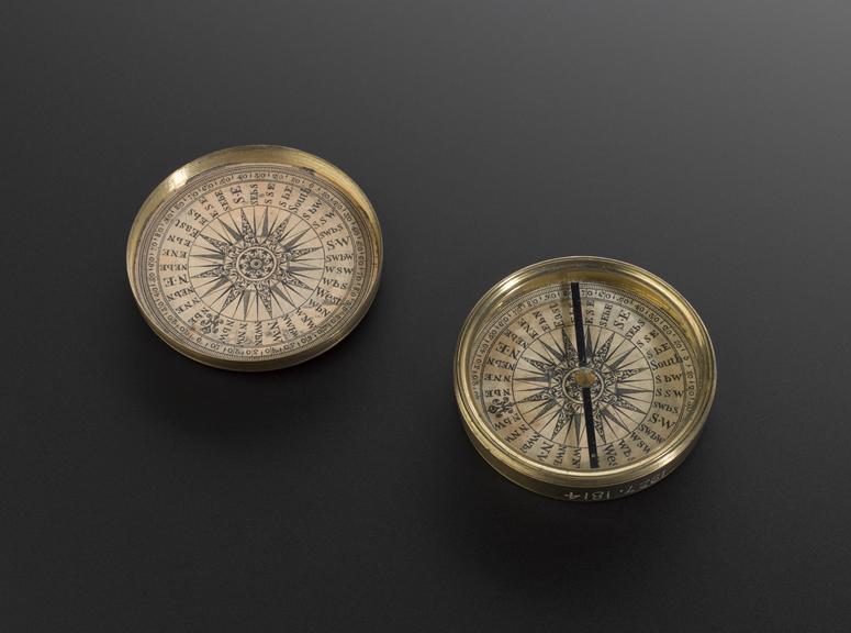 Brass compass with lid