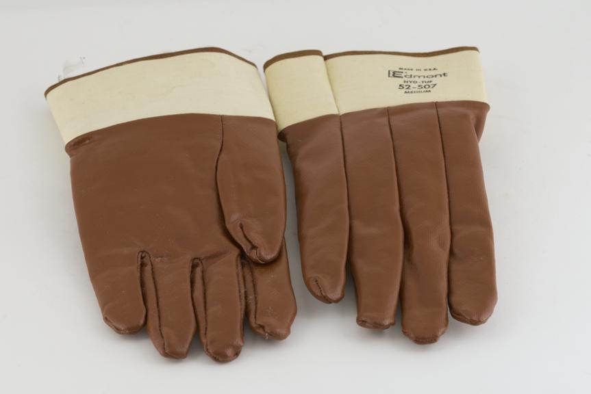 Pair of "Hyd-Tuf" gloves