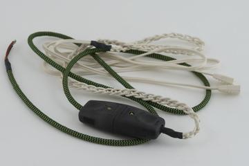 Wires and battery pack for electrically heated underwear used by pilots