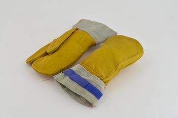 Pair of leather gloves