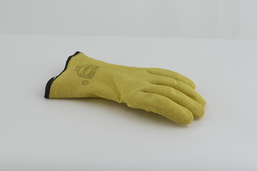 Heat, snagging and cut resistant "Mavidur" glove in Kevlar-Aramide yarn