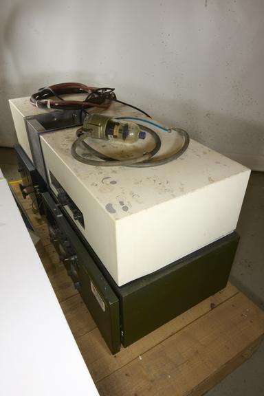 Atomic Absorption/Atomic Emission Spectrophotometer