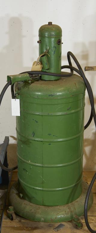 Uni-gun drum-pump lubricating equipment