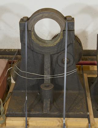 8 1/4" Diameter Bearing Pedestal With Brasses