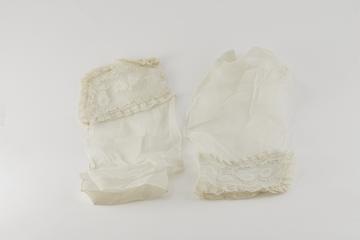 Pair of cuffs made of lawn lace trimmed and embroidered