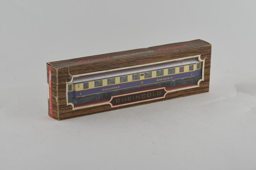 Model railway carriage, DR "Rheingold" second class open carriage