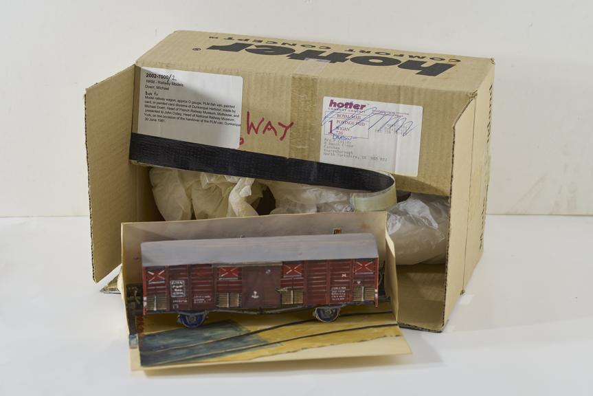 Box to Model "PLM" fish van in diorama of Dunkerque Harbour, 1981