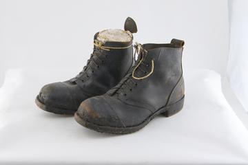 Pair of hobnail boots