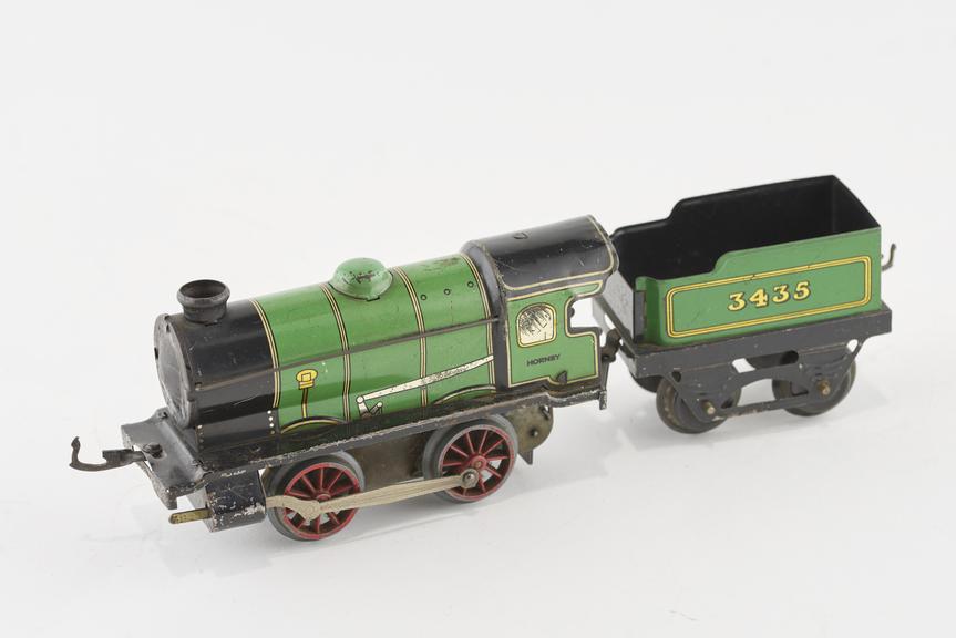 Model clockwork steam locomotive, c 1955