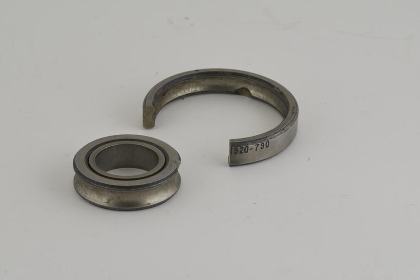 Sectioned medium type narrow ball journal bearing