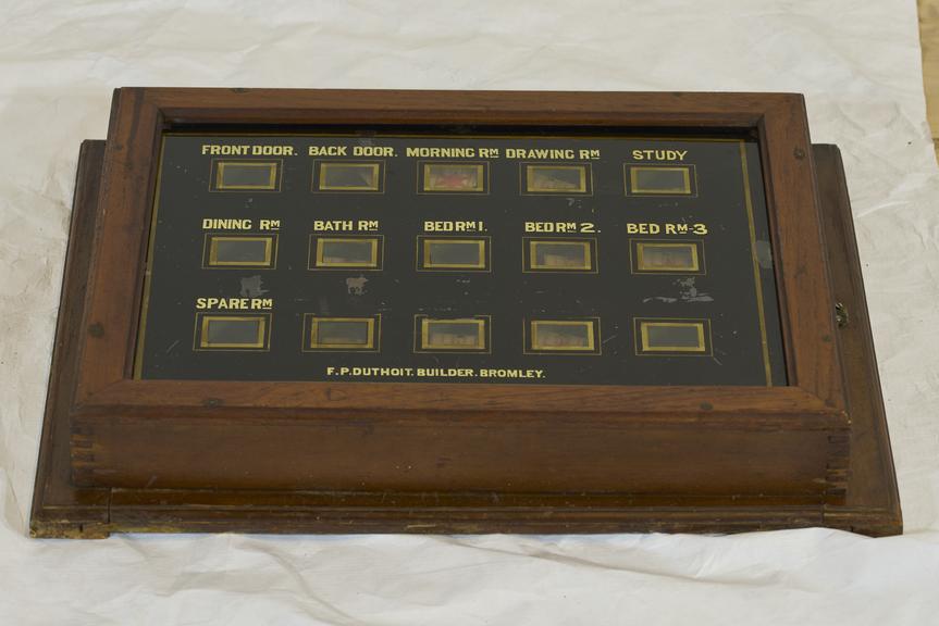 Electric Indicator Board by F.P Dunthoit, 1920