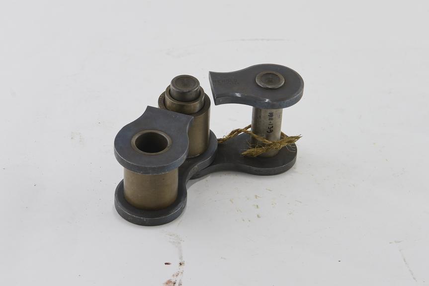 2 Links of 2.5" pitch