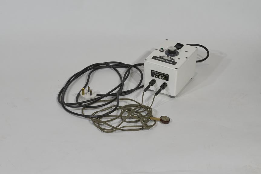 Fibrillator for cardiac surgery (catalogue no.CU3821)