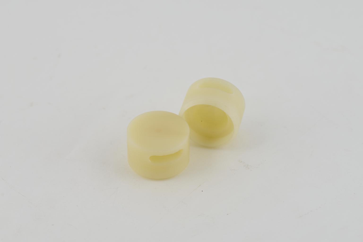 Two polypropylene cord toggles