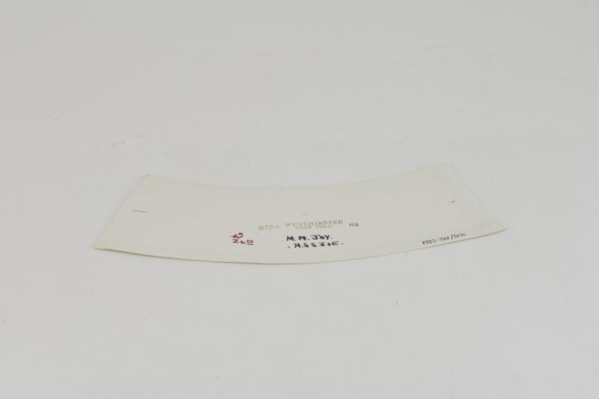White stiffened linen cuff with buttonhole