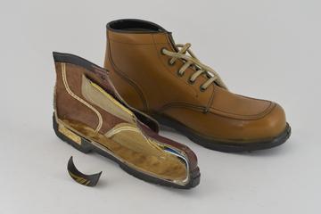 Direct vulcanised sole safety boot