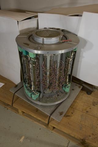 Gen.Instr.Memory Drum, for ICL System 4/72, and four keys