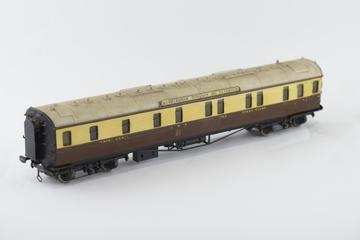 Model railway carriage, 'O' gauge, GWR bogie composite sleep