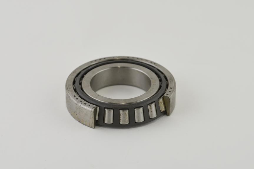 Sectioned Roller Bearing Steep Angle Type