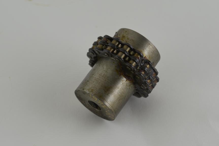 Small chain coupling