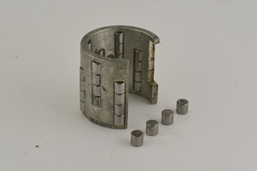 Sectioned patent roller bush
