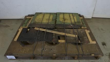 5 Cast Side Plates and Top Plate