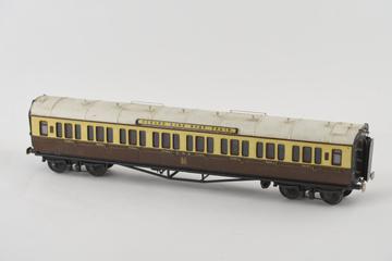 GWR Model railway carriage 3rd class 5018