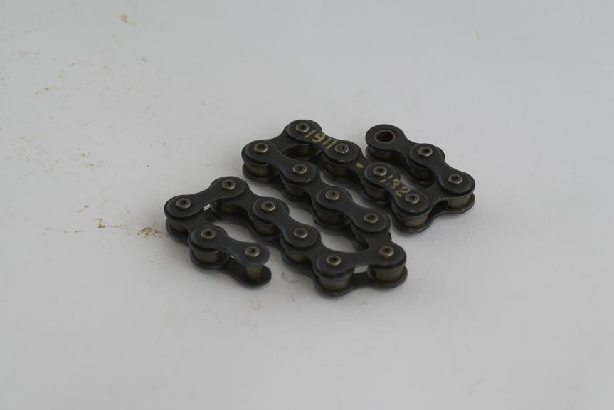 Roller chain no.184