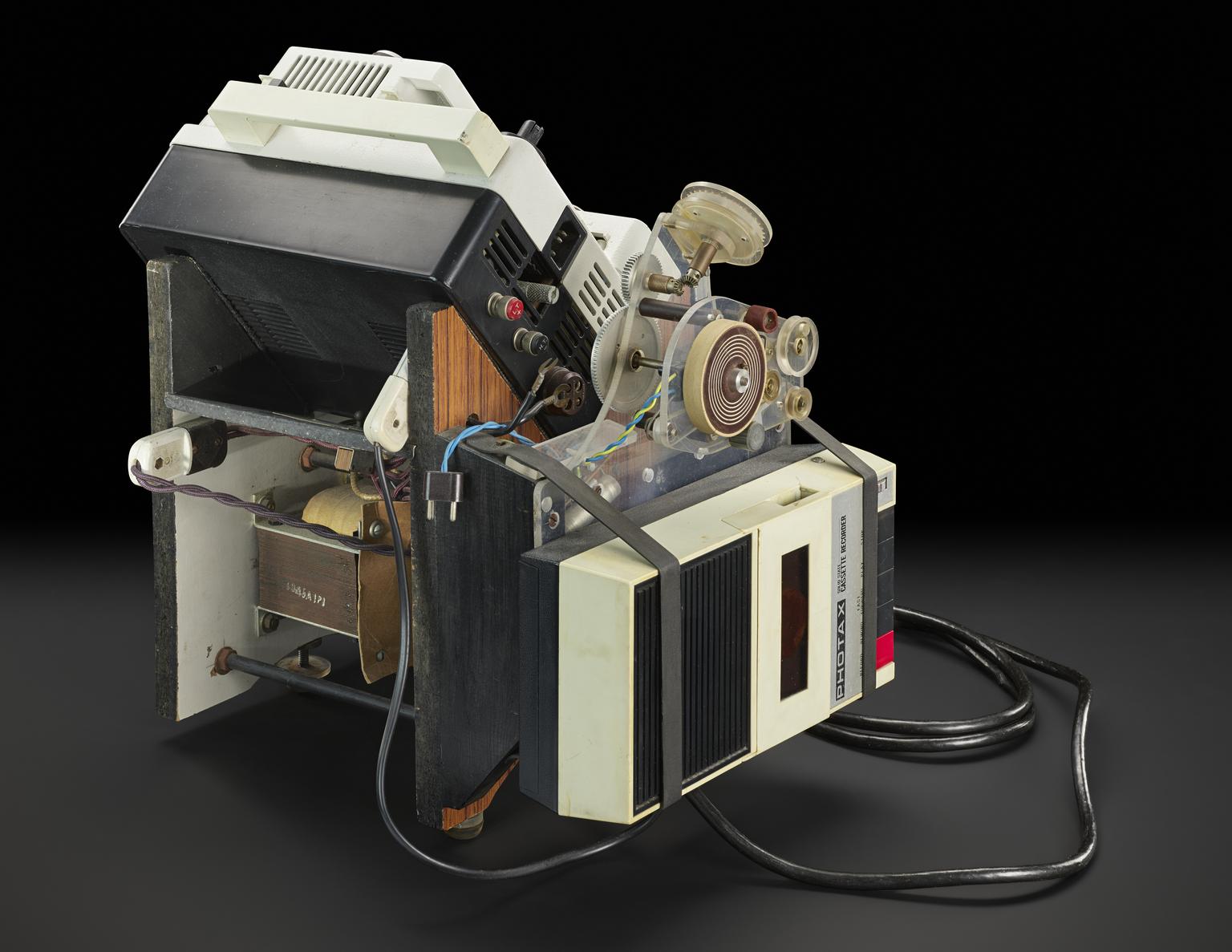 Eumig Super 610D Super 8 cine projector, modified for widescreen