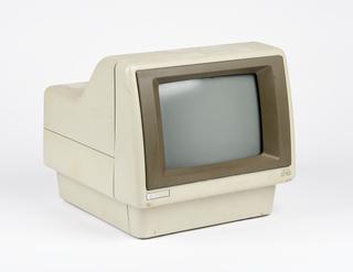 Additional or alternative C.R.T. monitor for the co-ordinate measuring machine