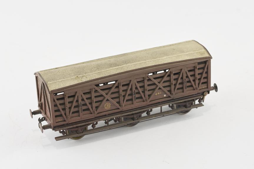 Model railway wagon, 'O' gauge, GWR 10-ton 6-wheeled 3-door