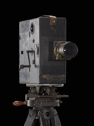 35mm cine camera used by Cherry Kearton