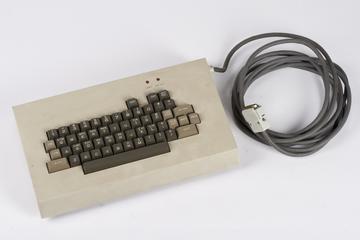Querty electronic keyboard