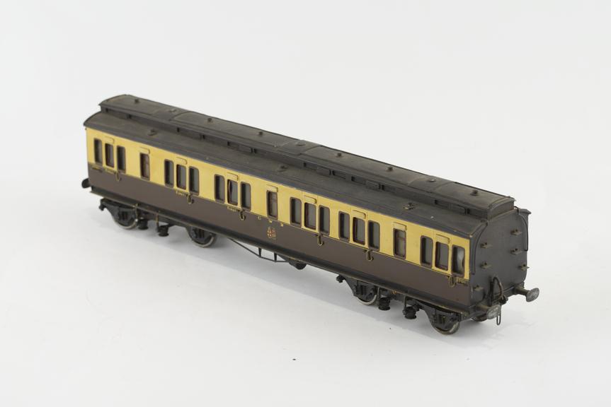 Model railway carriage, 'O' gauge, GWR non-corridor Dean Clerest ...