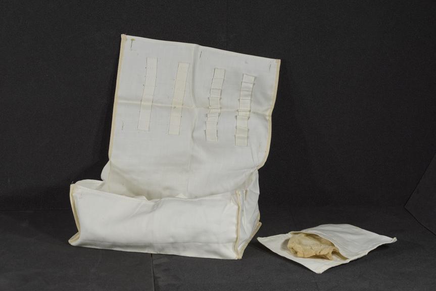 Lining for a midwifery bag