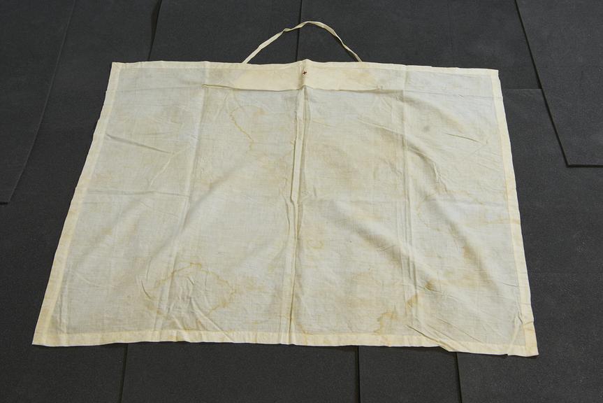 Handkerchief army nurse's cap with red cross, 1901-1925