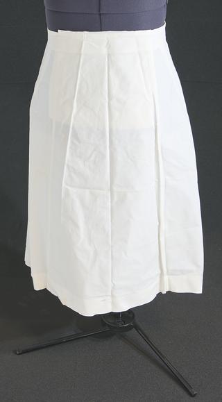 White Linen Apron with Square Pin-up Bib and Button Waist.